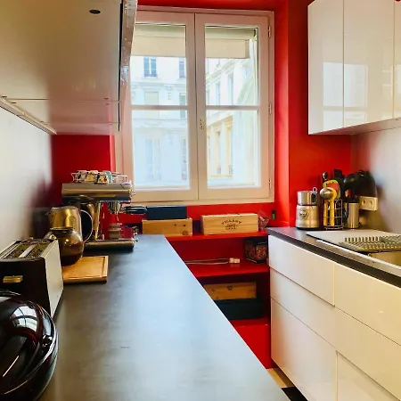 With 2 Bedrooms In With Balcony And Wifi Paris